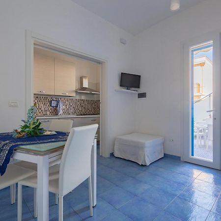 Apartamento A Due Passi Dal Mare Torre Lapillo Exterior foto